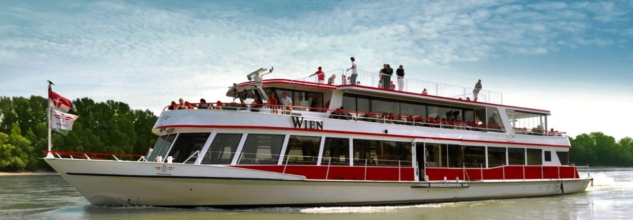 Vienna 4 Attraction Pass Schonbrunn Belvedere Big Bus Danube River Cruise